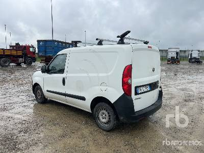 OPEL COMBO - Camión caja cerrada: foto 3 OPEL COMBO - Camión caja cerrada: foto 3