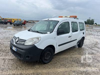 RENAULT KANGOO MAXI - Camión caja cerrada: foto 1 RENAULT KANGOO MAXI - Camión caja cerrada: foto 1