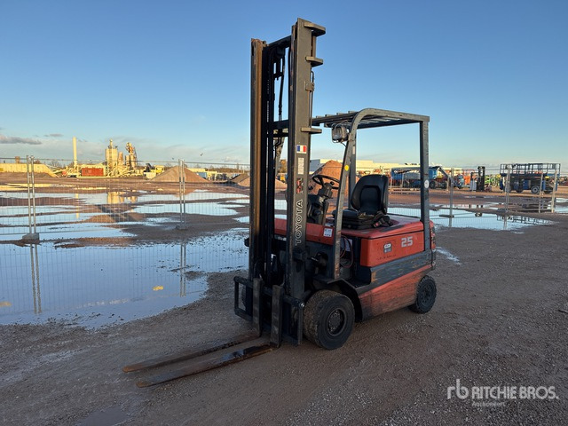 1998 Toyota 5FBE25 2500 kg Chariot Elevateur Elect ... Electric Forklift - Carretilla elevadora eléctrica: foto 1 1998 Toyota 5FBE25 2500 kg Chariot Elevateur Elect ... Electric Forklift - Carretilla elevadora eléctrica: foto 1