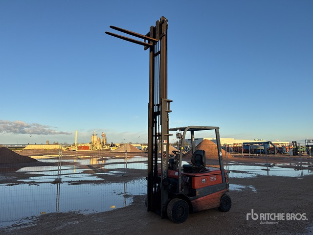 1998 Toyota 5FBE25 2500 kg Chariot Elevateur Elect ... Electric Forklift - Carretilla elevadora eléctrica: foto 2 1998 Toyota 5FBE25 2500 kg Chariot Elevateur Elect ... Electric Forklift - Carretilla elevadora eléctrica: foto 2