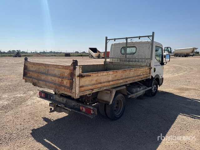 2008 Nissan Cabstar 35.13 Camion Benne (Inoperable) Dump Truck: Light Duty - Camión volquete: foto 3 2008 Nissan Cabstar 35.13 Camion Benne (Inoperable) Dump Truck: Light Duty - Camión volquete: foto 3