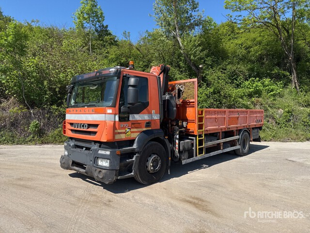 2009 Iveco Stralis 310 2009 Fassi F130A21 on 4x2 Camio ... Flatbed Truck with Crane - Desbrozadora de martillos/ Trituradora: foto 1 2009 Iveco Stralis 310 2009 Fassi F130A21 on 4x2 Camio ... Flatbed Truck with Crane - Desbrozadora de martillos/ Trituradora: foto 1