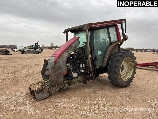 2009 Valtra N101 Tracteur Agricole (Inoperable) 4WD Tractor - Tractor: foto 1 2009 Valtra N101 Tracteur Agricole (Inoperable) 4WD Tractor - Tractor: foto 1
