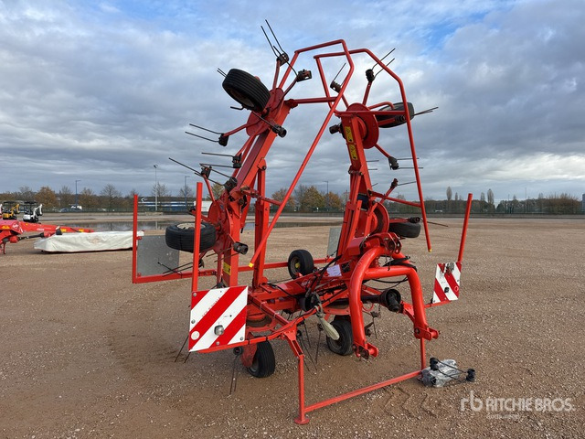 2011 Kuhn GF6502 6.5 m 3-Point 6 Rotor Faneuse Hay Tedder - Henificadora: foto 1 2011 Kuhn GF6502 6.5 m 3-Point 6 Rotor Faneuse Hay Tedder - Henificadora: foto 1