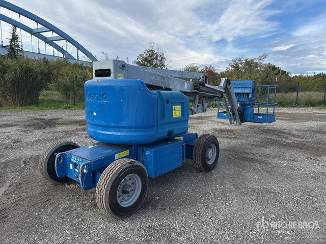 2012 Genie Z45/25 2WD Electric Nacelle Articulee ... Articulating Boom Lift - Plataforma articulada: foto 2 2012 Genie Z45/25 2WD Electric Nacelle Articulee ... Articulating Boom Lift - Plataforma articulada: foto 2