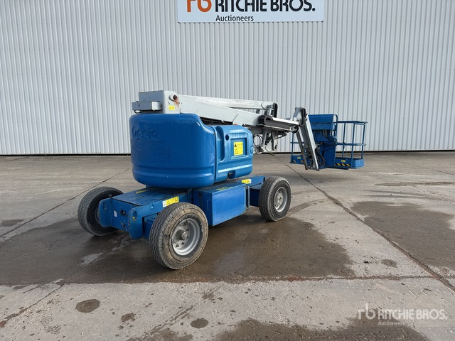2012 Genie Z45/25 2WD Electric Nacelle Articulee ... Articulating Boom Lift - Plataforma articulada: foto 1 2012 Genie Z45/25 2WD Electric Nacelle Articulee ... Articulating Boom Lift - Plataforma articulada: foto 1