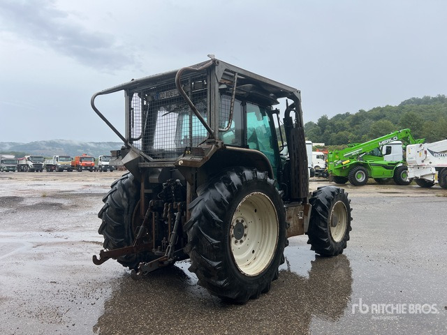 2013 Valtra N143 4x4 Tracteur Forestier (Inoperable) 4WD Tractor - Tractor: foto 4 2013 Valtra N143 4x4 Tracteur Forestier (Inoperable) 4WD Tractor - Tractor: foto 4