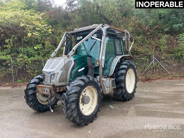 2013 Valtra N143 4x4 Tracteur Forestier (Inoperable) 4WD Tractor - Tractor: foto 1 2013 Valtra N143 4x4 Tracteur Forestier (Inoperable) 4WD Tractor - Tractor: foto 1