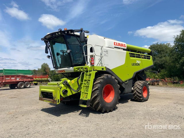 2018 Claas Lexion 750 with header and header trailer Combine Harvester - Desbrozadora de martillos/ Trituradora: foto 2 2018 Claas Lexion 750 with header and header trailer Combine Harvester - Desbrozadora de martillos/ Trituradora: foto 2