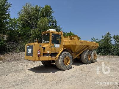 CAT D350C 6x6 Citerne A Eau Sur Tombereau ... - Dúmper articulado: foto 1 CAT D350C 6x6 Citerne A Eau Sur Tombereau ... - Dúmper articulado: foto 1