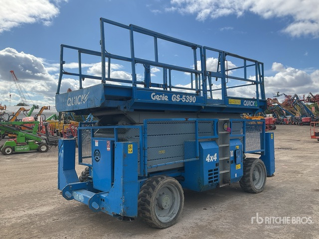 2007 Genie GS-5390 4x4 Diesel Scissor Lift - Plataforma de tijeras: foto 2 2007 Genie GS-5390 4x4 Diesel Scissor Lift - Plataforma de tijeras: foto 2