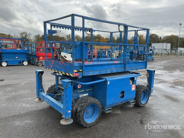 2012 Skyjack SJ6826 RT 4x4 Diesel Scissor Lift - Plataforma de tijeras: foto 4 2012 Skyjack SJ6826 RT 4x4 Diesel Scissor Lift - Plataforma de tijeras: foto 4
