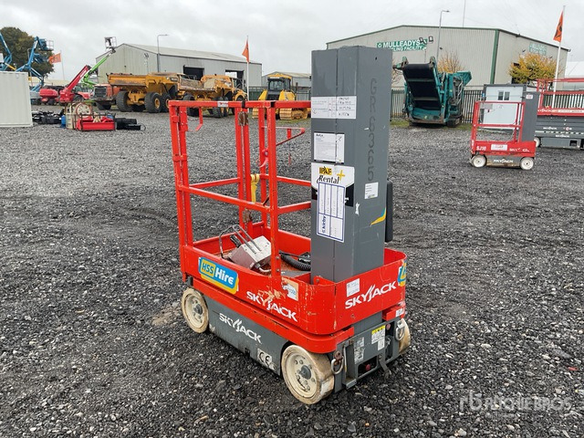 2013 Skyjack SJ16 2013 Skyjack SJ16 Vertical Mast Lift Vertical Mast Lift - Plataforma de mástil vertical: foto 3 2013 Skyjack SJ16 2013 Skyjack SJ16 Vertical Mast Lift Vertical Mast Lift - Plataforma de mástil vertical: foto 3