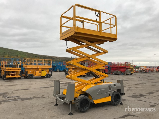 2014 Haulotte Compact 10DX 4x4 Diesel Scissor Lift - Plataforma de tijeras: foto 1 2014 Haulotte Compact 10DX 4x4 Diesel Scissor Lift - Plataforma de tijeras: foto 1