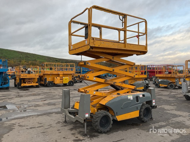 2014 Haulotte Compact 10DX 4x4 Diesel Scissor Lift - Plataforma de tijeras: foto 1 2014 Haulotte Compact 10DX 4x4 Diesel Scissor Lift - Plataforma de tijeras: foto 1