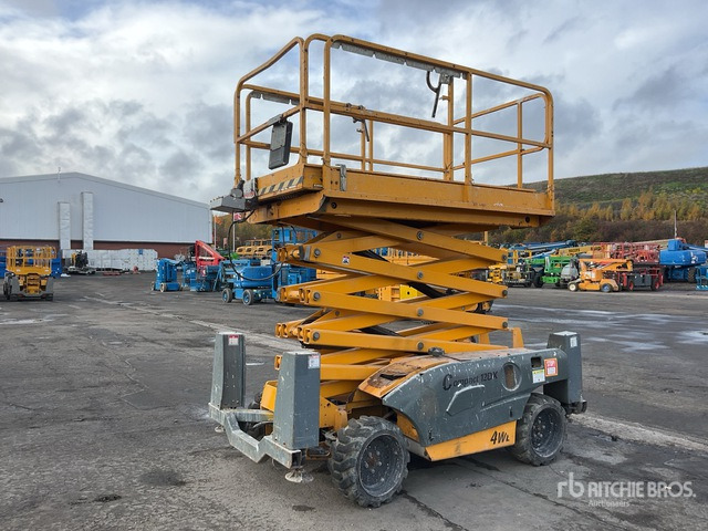 2014 Haulotte Compact 12DX 4x4 Diesel Scissor Lift - Plataforma de tijeras: foto 2 2014 Haulotte Compact 12DX 4x4 Diesel Scissor Lift - Plataforma de tijeras: foto 2