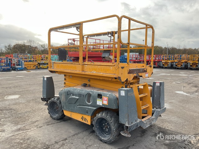 2014 Haulotte Compact 12DX 4x4 Diesel Scissor Lift - Plataforma de tijeras: foto 3 2014 Haulotte Compact 12DX 4x4 Diesel Scissor Lift - Plataforma de tijeras: foto 3