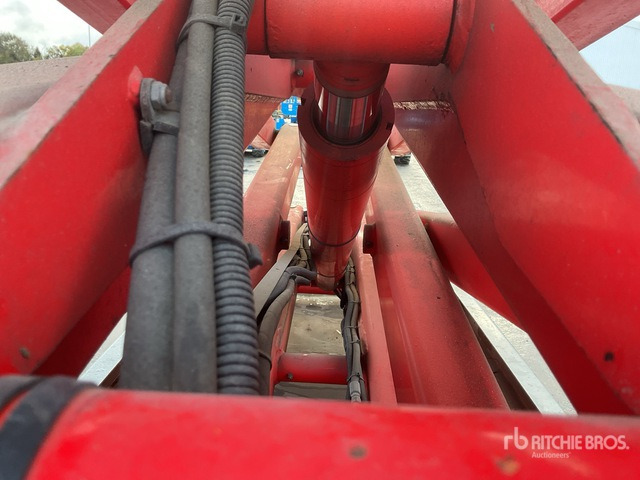 2014 Haulotte Compact 14 Electric Scissor Lift - Plataforma de tijeras: foto 5 2014 Haulotte Compact 14 Electric Scissor Lift - Plataforma de tijeras: foto 5