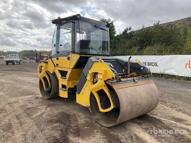 2015 Bomag BW151AD-5 Double Drum Roller - Apisonadora de asfalto: foto 3 2015 Bomag BW151AD-5 Double Drum Roller - Apisonadora de asfalto: foto 3