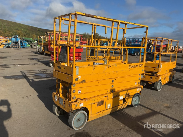 2015 Haulotte Compact 10N Electric Scissor Lift - Plataforma de tijeras: foto 2 2015 Haulotte Compact 10N Electric Scissor Lift - Plataforma de tijeras: foto 2