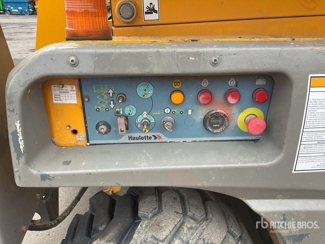 2015 Haulotte Compact 12DX 4x4 Diesel Scissor Lift - Plataforma de tijeras: foto 5 2015 Haulotte Compact 12DX 4x4 Diesel Scissor Lift - Plataforma de tijeras: foto 5