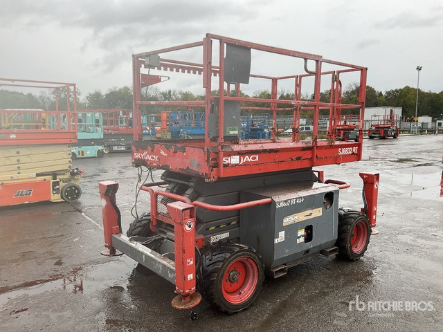 2015 Skyjack SJ6832RT 4x4 Diesel (Inoperable) Scissor Lift - Plataforma de tijeras: foto 2 2015 Skyjack SJ6832RT 4x4 Diesel (Inoperable) Scissor Lift - Plataforma de tijeras: foto 2