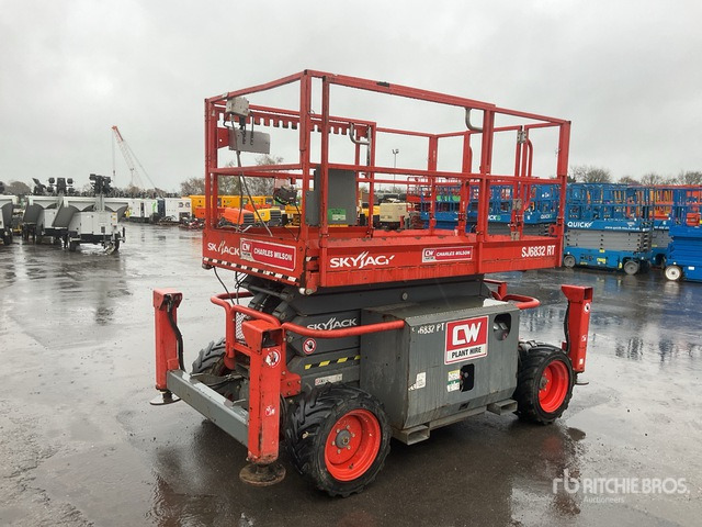 2019 Skyjack SJ6832RT 4x4 Diesel Scissor Lift - Plataforma de tijeras: foto 3 2019 Skyjack SJ6832RT 4x4 Diesel Scissor Lift - Plataforma de tijeras: foto 3