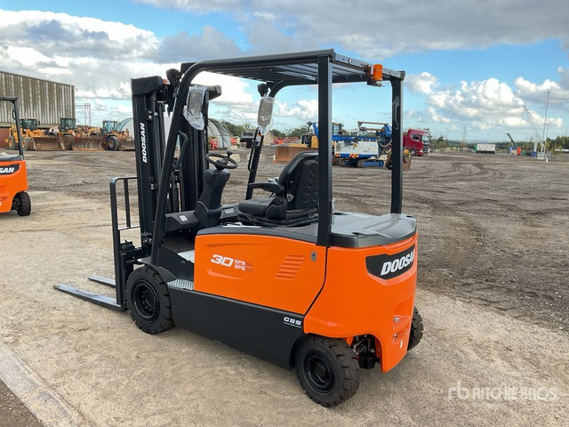 2023 Doosan B30X-7 PLUS 2023 Doosan B30X-7 PLUS 3000 kg Electric Forklift (Unused) Electric Forklift - Carretilla elevadora eléctrica: foto 4 2023 Doosan B30X-7 PLUS 2023 Doosan B30X-7 PLUS 3000 kg Electric Forklift (Unused) Electric Forklift - Carretilla elevadora eléctrica: foto 4