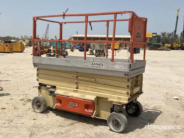 2010 JLG 3246ES Electric Scissor Lift - Plataforma de tijeras: foto 1 2010 JLG 3246ES Electric Scissor Lift - Plataforma de tijeras: foto 1