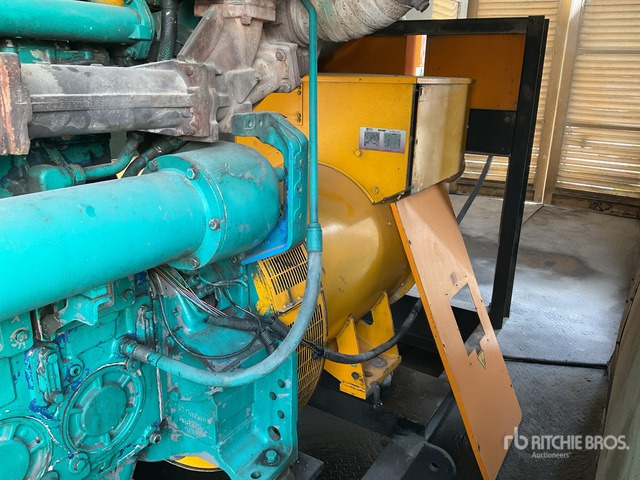 2011 Perkins 1000 kVA Containerized Generator Set - Generador industriale: foto 5 2011 Perkins 1000 kVA Containerized Generator Set - Generador industriale: foto 5