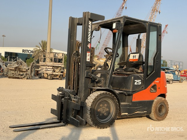 2014 Doosan D25S-2 2.5 ton Forklift - Carretilla elevadora diésel: foto 1 2014 Doosan D25S-2 2.5 ton Forklift - Carretilla elevadora diésel: foto 1