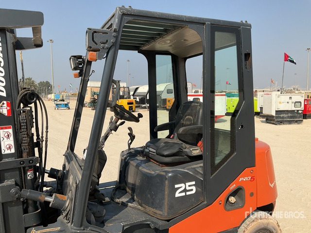 2014 Doosan D25S-5 2.5 ton Forklift - Carretilla elevadora: foto 5 2014 Doosan D25S-5 2.5 ton Forklift - Carretilla elevadora: foto 5