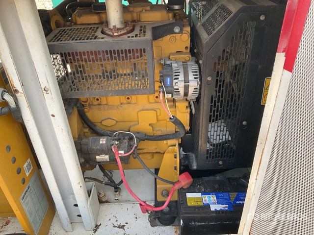 2015 Cat C3.3 33 kVA Skid-Mounted Generator Set - Generador industriale: foto 5 2015 Cat C3.3 33 kVA Skid-Mounted Generator Set - Generador industriale: foto 5