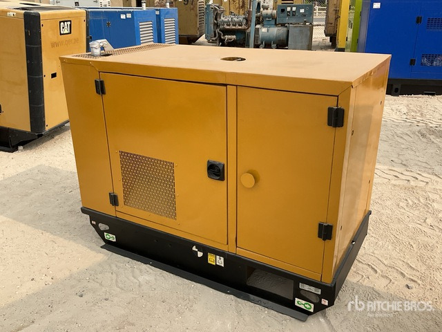 2015 Cat DE22E3 22 kVA Skid-Mounted Generator Set - Generador industriale: foto 1 2015 Cat DE22E3 22 kVA Skid-Mounted Generator Set - Generador industriale: foto 1