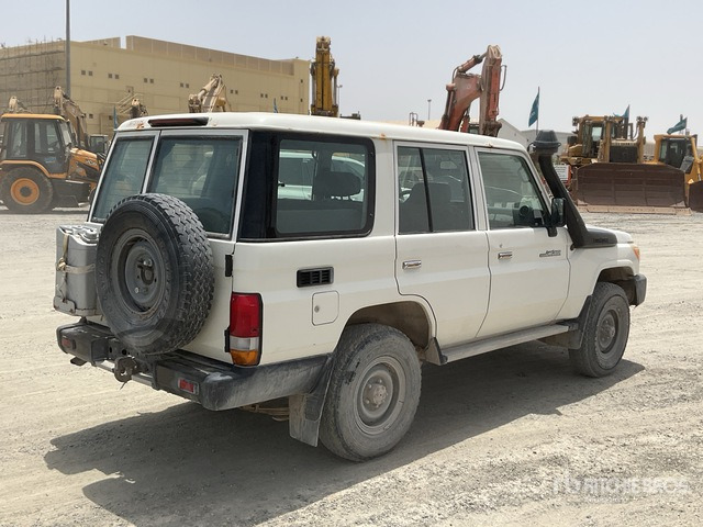2018 Toyota Land Cruiser 76L 4x4 SUV - SUV/ Todoterreno: foto 4 2018 Toyota Land Cruiser 76L 4x4 SUV - SUV/ Todoterreno: foto 4