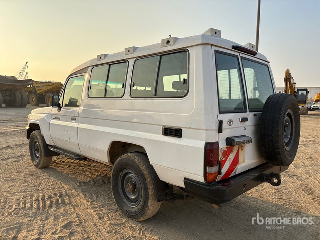 2018 Toyota Land Cruiser 78R 4x4 SUV - SUV/ Todoterreno: foto 3 2018 Toyota Land Cruiser 78R 4x4 SUV - SUV/ Todoterreno: foto 3