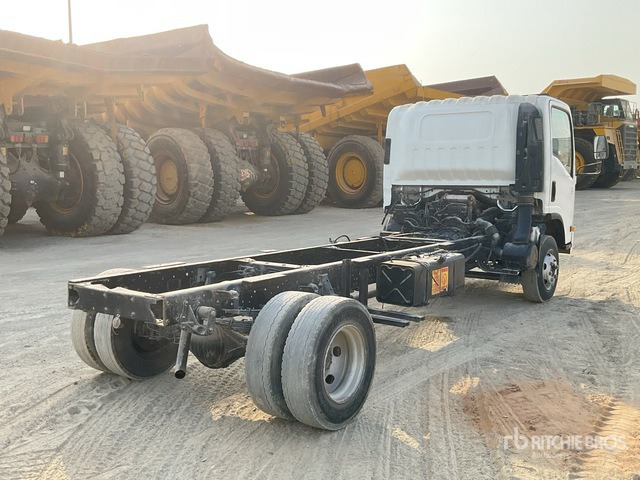 2019 Isuzu NPR 4x2 Cab and Chassis - Camión chasis: foto 3 2019 Isuzu NPR 4x2 Cab and Chassis - Camión chasis: foto 3