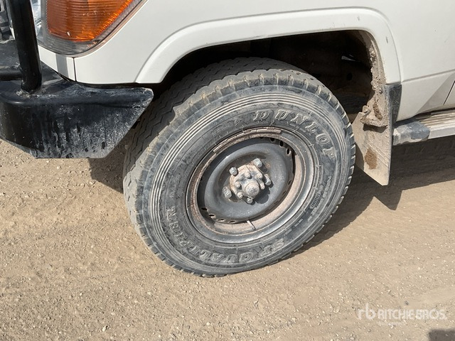 2019 Toyota Land Cruiser 76L 4x4 SUV - SUV/ Todoterreno: foto 5 2019 Toyota Land Cruiser 76L 4x4 SUV - SUV/ Todoterreno: foto 5