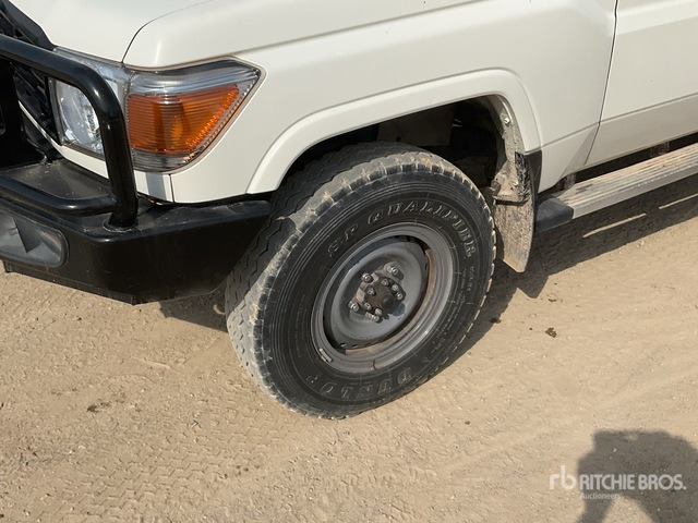 2021 Toyota Land Cruiser 76L 4x4 SUV - SUV/ Todoterreno: foto 5 2021 Toyota Land Cruiser 76L 4x4 SUV - SUV/ Todoterreno: foto 5