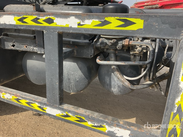 2002 Mercedes-Benz Actros 3348 6x4 T/A Sleeper Truck Tractor - Cabeza tractora: foto 5 2002 Mercedes-Benz Actros 3348 6x4 T/A Sleeper Truck Tractor - Cabeza tractora: foto 5