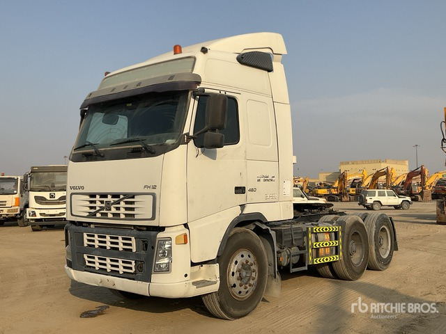 2002 Volvo FH12 6x4 T/A Sleeper Truck Tractor - Cabeza tractora: foto 1 2002 Volvo FH12 6x4 T/A Sleeper Truck Tractor - Cabeza tractora: foto 1
