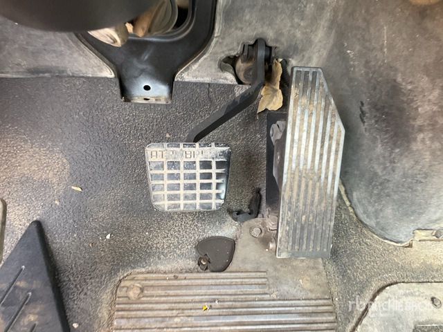 2008 Mack Granite CV713 6x4 T/A Day Cab Truck Tractor - Cabeza tractora: foto 5 2008 Mack Granite CV713 6x4 T/A Day Cab Truck Tractor - Cabeza tractora: foto 5