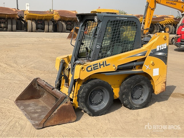 Gehl R135 - Minicargadora: foto 2 Gehl R135 - Minicargadora: foto 2