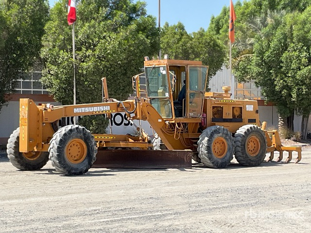 Mitsubishi MG730 Motor Grader - Grader: foto 1 Mitsubishi MG730 Motor Grader - Grader: foto 1