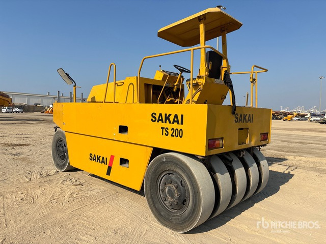 Sakai TS200 Pneumatic Roller - Rodillo de neumáticos: foto 2 Sakai TS200 Pneumatic Roller - Rodillo de neumáticos: foto 2