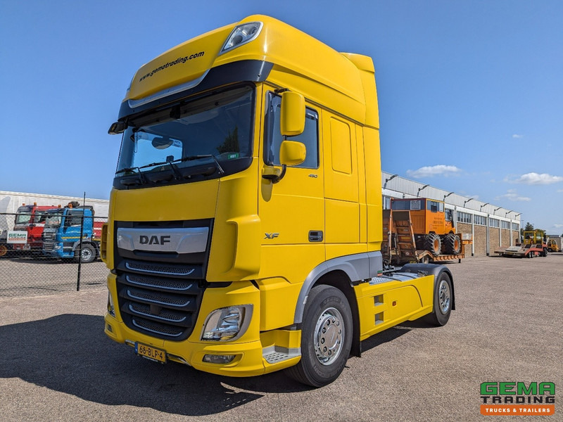 DAF XF 450 FT 4x2 SuperSpaceCab Euro6C - Retarder - Standairco - Dubbele Tanks - SMARTtachoV2 - Cabeza tractora: foto 1 DAF XF 450 FT 4x2 SuperSpaceCab Euro6C - Retarder - Standairco - Dubbele Tanks - SMARTtachoV2 - Cabeza tractora: foto 1