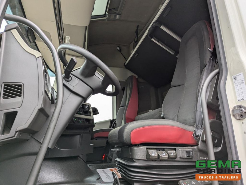 Volvo FH420 4x2 Euro6 FH420 4x2 Globetrotter Euro6 - XLOW / Mega - VEB+ - Double Tanks - Air Suspension - Cabeza tractora: foto 5 Volvo FH420 4x2 Euro6 FH420 4x2 Globetrotter Euro6 - XLOW / Mega - VEB+ - Double Tanks - Air Suspension - Cabeza tractora: foto 5