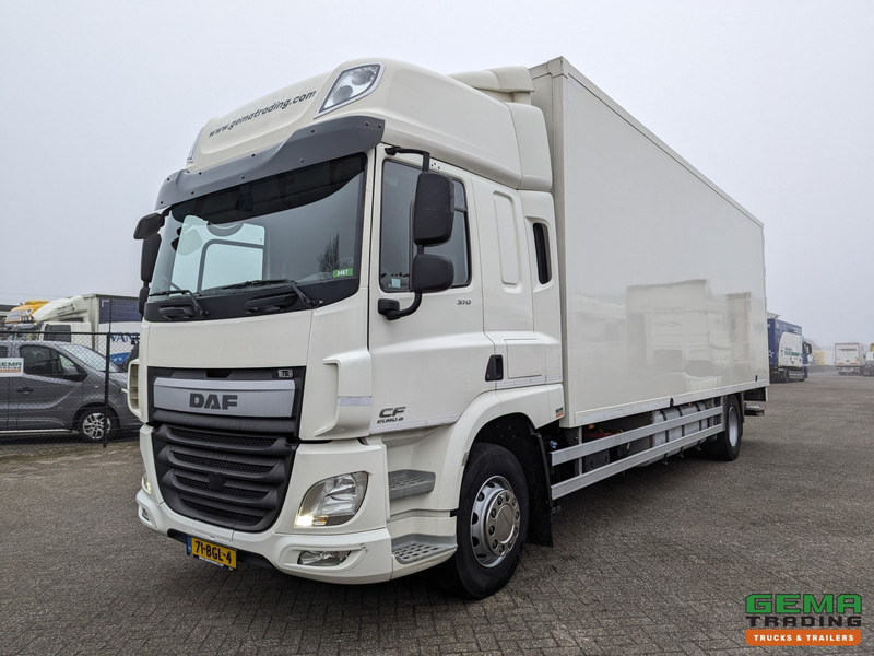 DAF CF 370 FA 4x2 Spacecab Euro6 - GeslotenBak 8.2M + Laadklep 2000kg - HardHouten vloer - 10/2025APK - Camión caja cerrada: foto 1 DAF CF 370 FA 4x2 Spacecab Euro6 - GeslotenBak 8.2M + Laadklep 2000kg - HardHouten vloer - 10/2025APK - Camión caja cerrada: foto 1