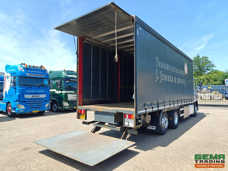 DAF CF 400 FAN 6x2/4 SpaceCab Euro6A - Schuifzeilenbak 7.7m + Laadklep 2000kg - HH Vloer - AanhangerKoppeling - Camión lona: foto 2 DAF CF 400 FAN 6x2/4 SpaceCab Euro6A - Schuifzeilenbak 7.7m + Laadklep 2000kg - HH Vloer - AanhangerKoppeling - Camión lona: foto 2
