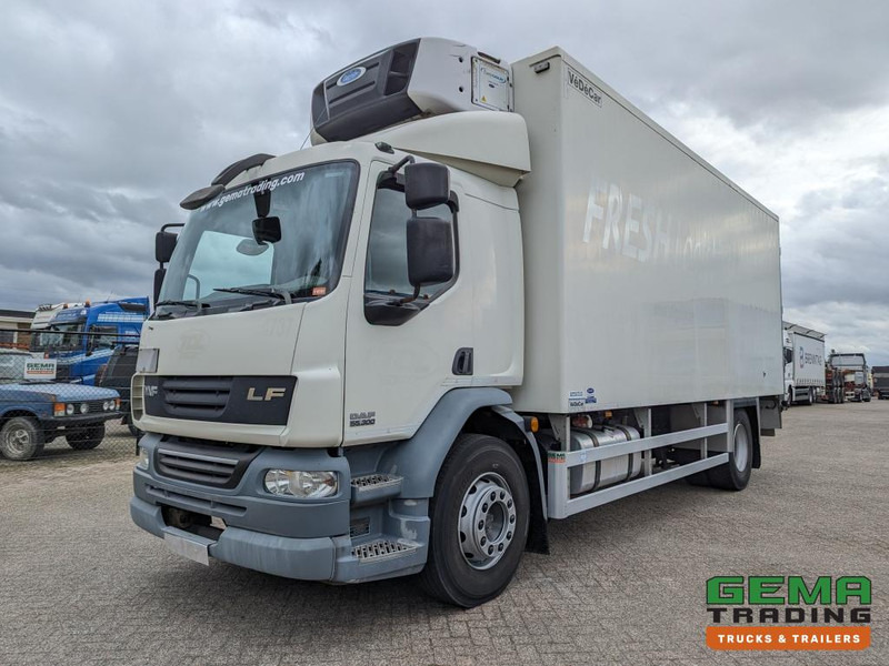 DAF FA LF55.300 4x2 Sleepcab 18T Euro5 Koel-VriesBak 6.45m + Carrier Supra 750 - Laadklep 1500KG  (V781) - Camión isotérmico: foto 1 DAF FA LF55.300 4x2 Sleepcab 18T Euro5 Koel-VriesBak 6.45m + Carrier Supra 750 - Laadklep 1500KG  (V781) - Camión isotérmico: foto 1